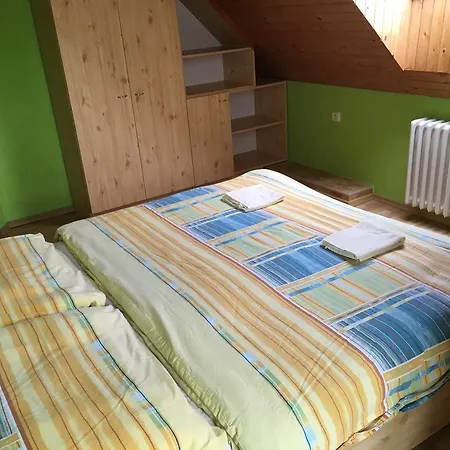 Garden 35 منزل للإقامة Ivachnová