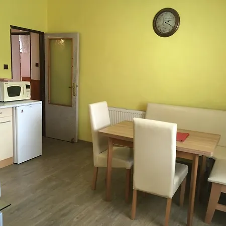 Garden 35 Homestay *