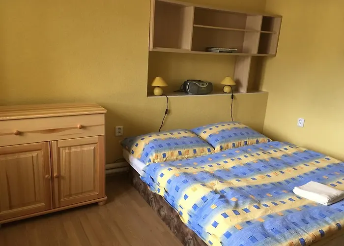 Δωμάτια σε οικογενειακή κατοικία Garden 35