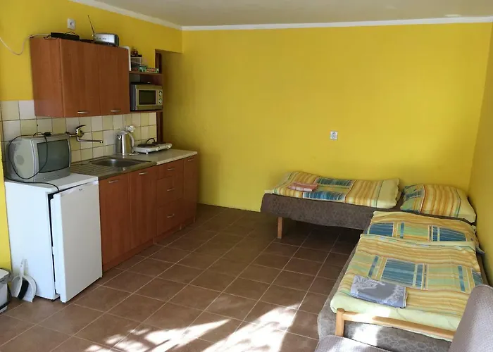 Garden 35 Δωμάτια σε οικογενειακή κατοικία *